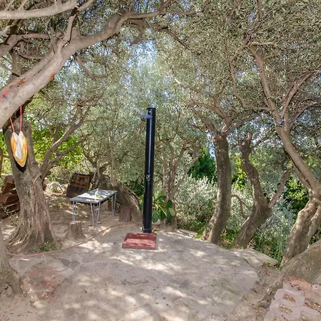 בית נופש House Miroslav פודגורה