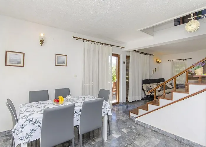 House Miroslav בית נופש *