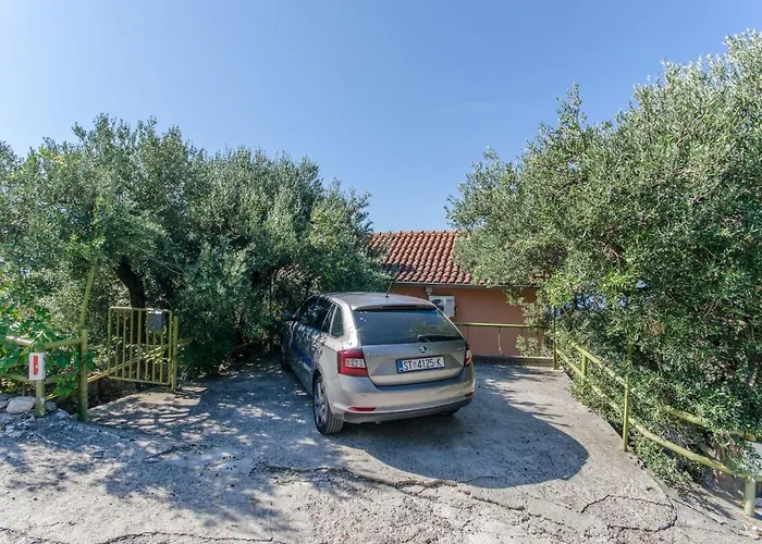 בית נופש House Miroslav *
